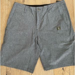 Volcom men’s grey shorts NWT
